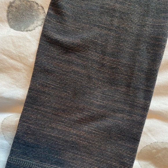 Lululemon Wunder Under Crops - Picture 3 of 3